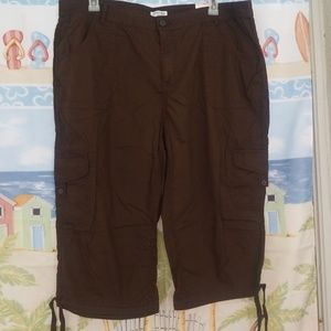 SALE! NWT St. John's Bay 22W Capri